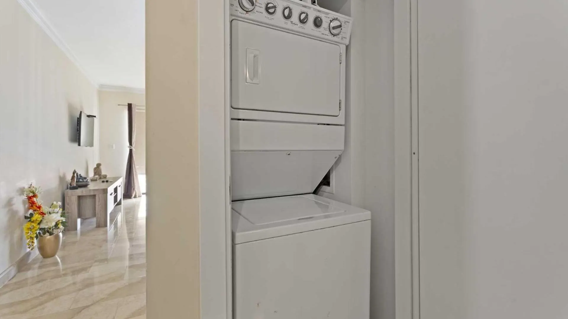 Pc406 - Pool View - 1 Bedroom Perfect For A Couple - Close To Palm Beach - 1Br Aruba